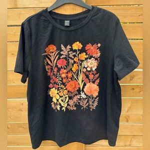 SHEIN Black Casual Top with Floral Print